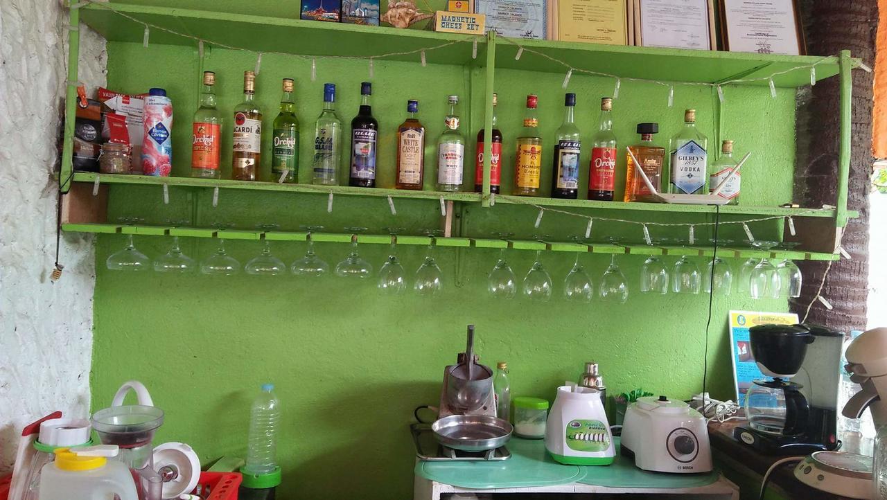 Guanna's Place Room&Resto Bar Isla de Malapascua Exterior foto