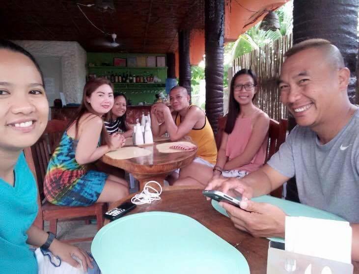 Guanna's Place Room&Resto Bar Isla de Malapascua Exterior foto