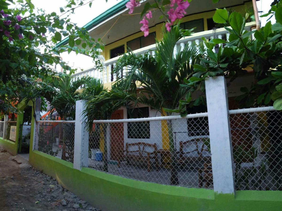 Guanna's Place Room&Resto Bar Isla de Malapascua Exterior foto